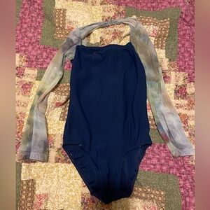 Eleve size small Leo